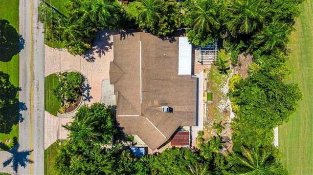 221 Viking WAY, Naples, FL 34110