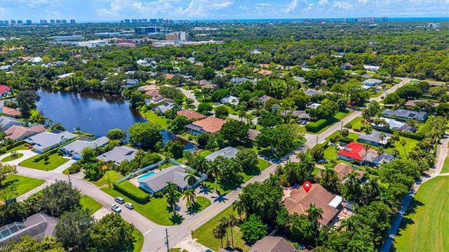 221 Viking WAY, Naples, FL 34110