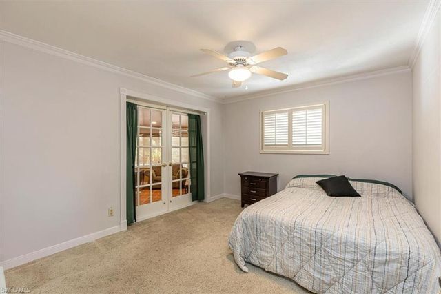 221 Viking WAY, Naples, FL 34110