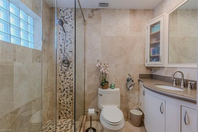 221 Viking WAY, Naples, FL 34110