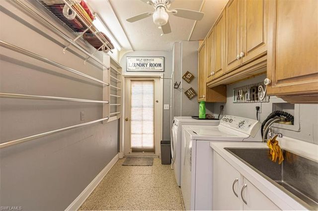 221 Viking WAY, Naples, FL 34110