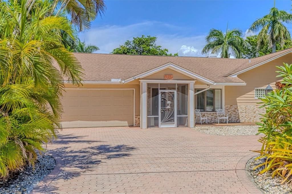 221 Viking WAY, Naples, FL 34110