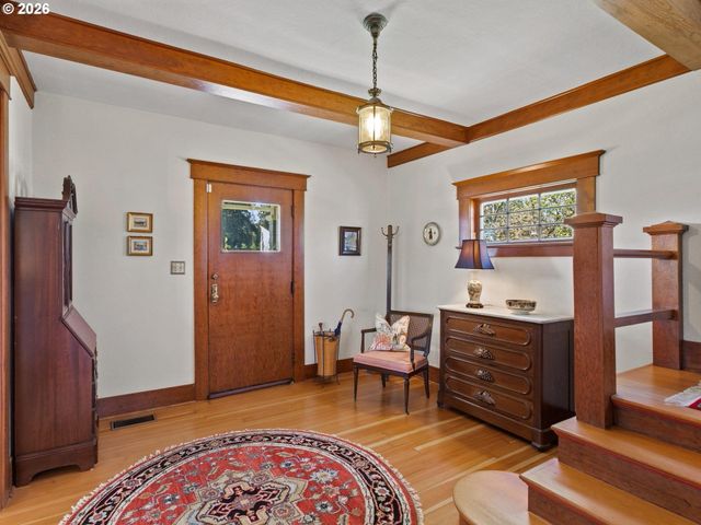 15003 Nw SEWARD Rd, Vancouver, WA 98685