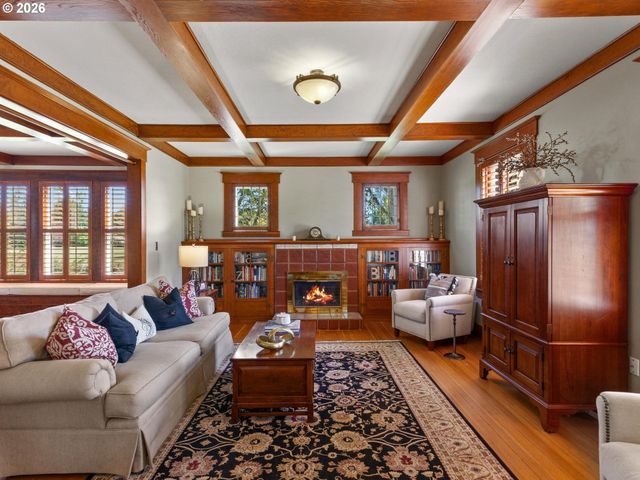 15003 Nw SEWARD Rd, Vancouver, WA 98685