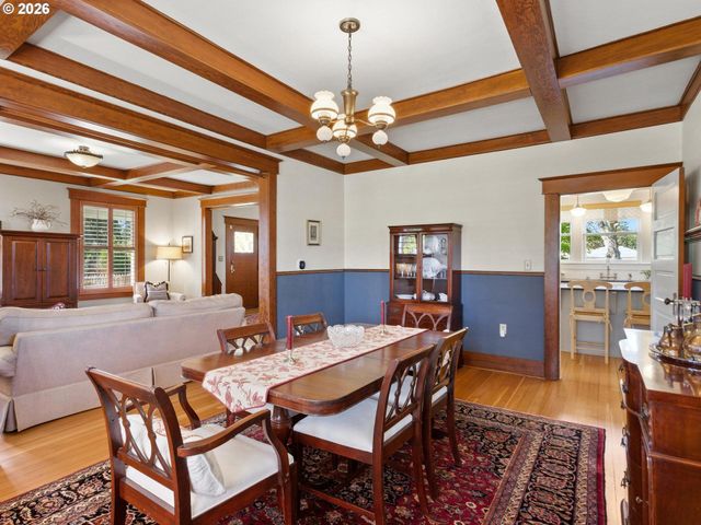15003 Nw SEWARD Rd, Vancouver, WA 98685