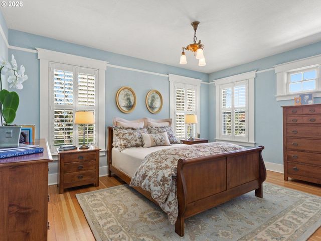 15003 Nw SEWARD Rd, Vancouver, WA 98685