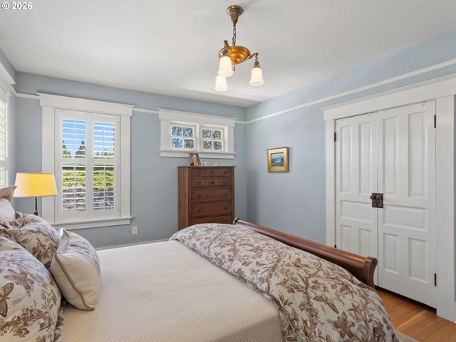 15003 Nw SEWARD Rd, Vancouver, WA 98685