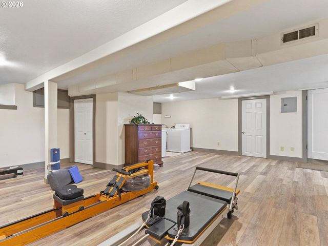 15003 Nw SEWARD Rd, Vancouver, WA 98685