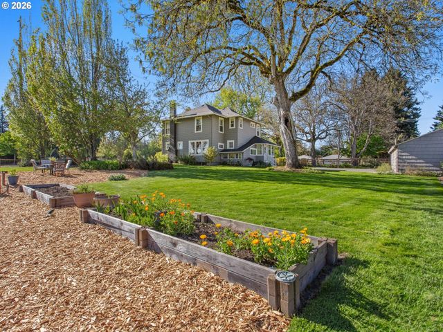 15003 Nw SEWARD Rd, Vancouver, WA 98685
