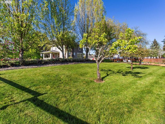 15003 Nw SEWARD Rd, Vancouver, WA 98685