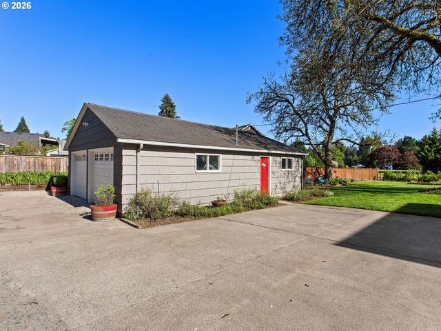 15003 Nw SEWARD Rd, Vancouver, WA 98685