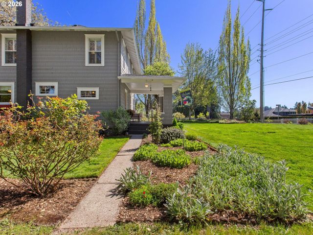 15003 Nw SEWARD Rd, Vancouver, WA 98685