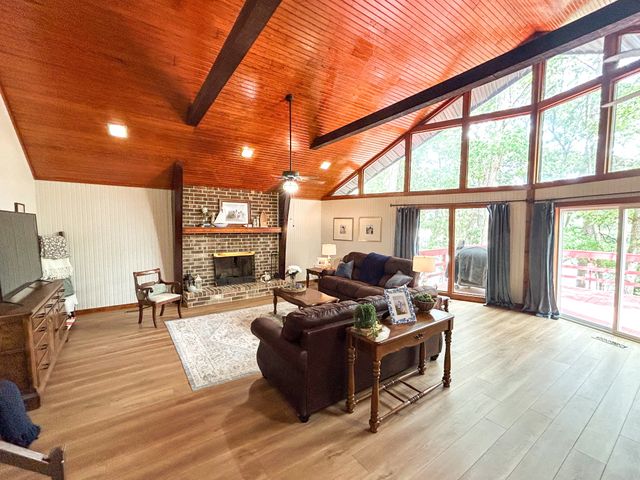 330 Russwood Dr, Springville, TN 38256