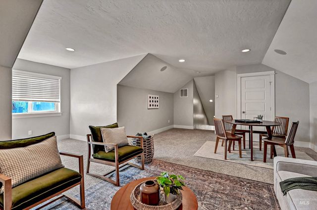 2115 E Lodge Trail Ct, Meridian, ID 83642