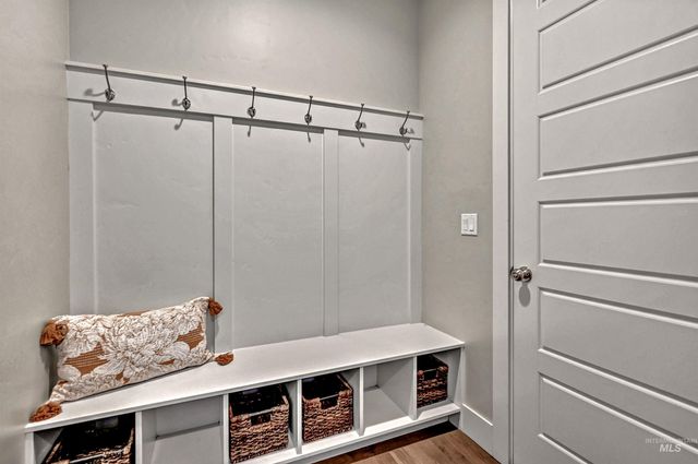 2115 E Lodge Trail Ct, Meridian, ID 83642