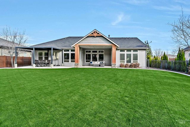 2115 E Lodge Trail Ct, Meridian, ID 83642