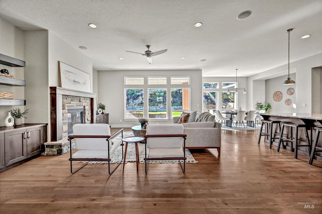 2115 E Lodge Trail Ct, Meridian, ID 83642