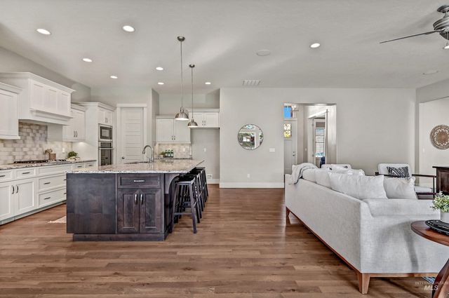 2115 E Lodge Trail Ct, Meridian, ID 83642