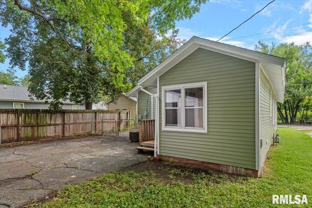 209 YATES Avenue, Springfield, IL 62702