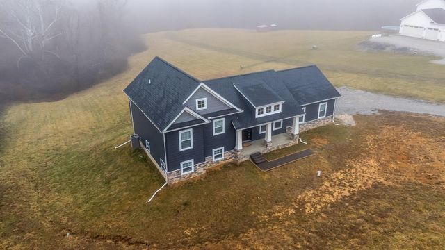 3642 Bauman Hill Road SE, Lancaster, OH 43130