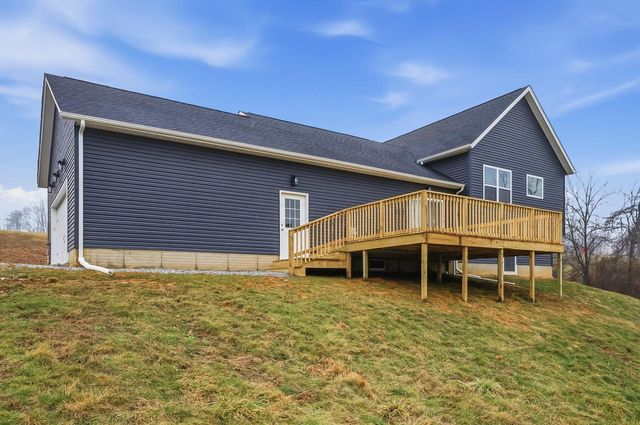 3642 Bauman Hill Road SE, Lancaster, OH 43130