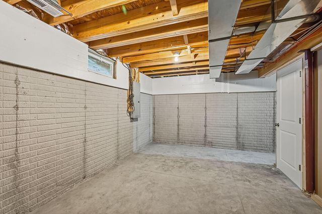 3642 Bauman Hill Road SE, Lancaster, OH 43130