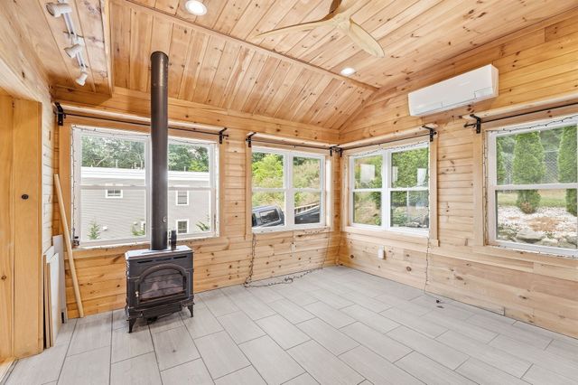 52 Central Ave, Ayer, MA 01432