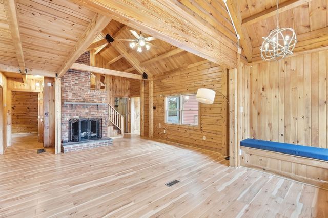 52 Central Ave, Ayer, MA 01432