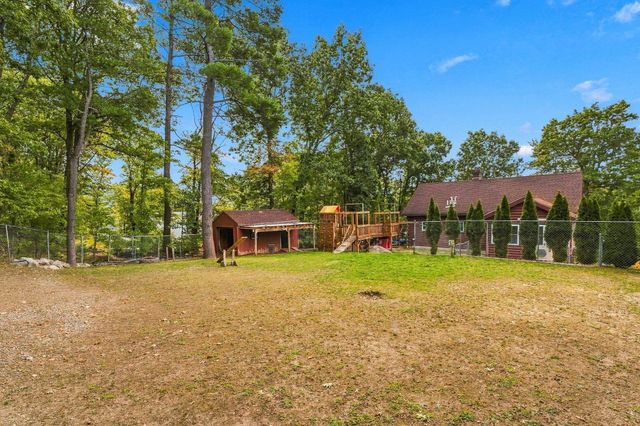 52 Central Ave, Ayer, MA 01432