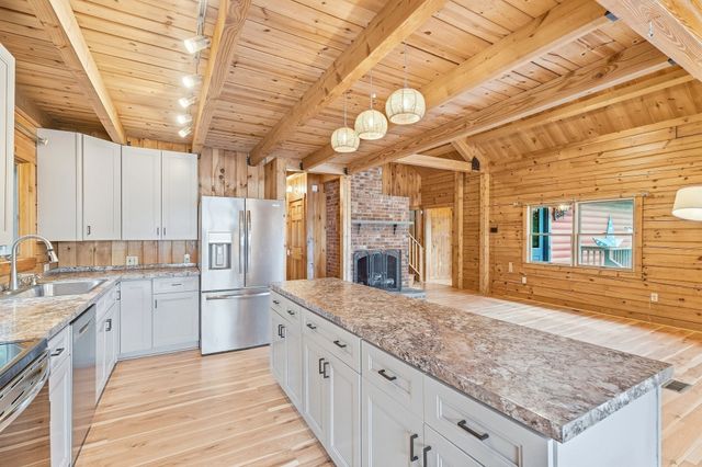 52 Central Ave, Ayer, MA 01432