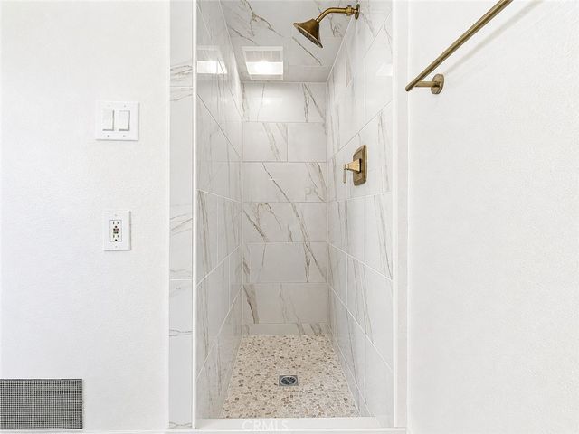 1147 24th, Santa Monica, CA 90403