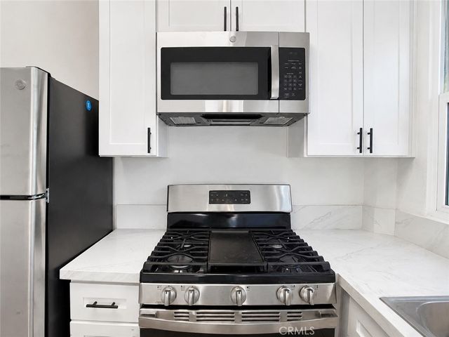 1147 24th, Santa Monica, CA 90403