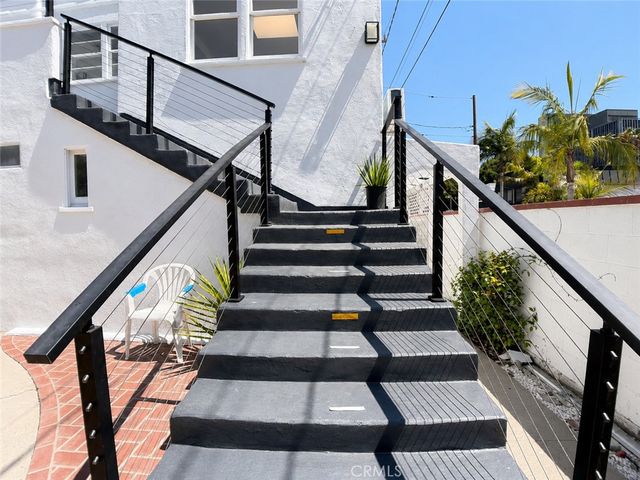 1147 24th, Santa Monica, CA 90403