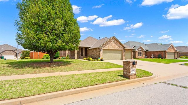 2100 Hackberry Creek Avenue, Yukon, OK 73099