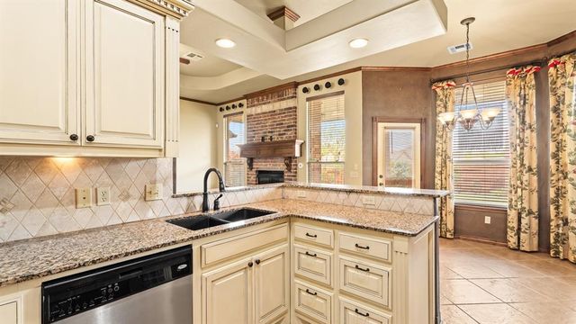2100 Hackberry Creek Avenue, Yukon, OK 73099