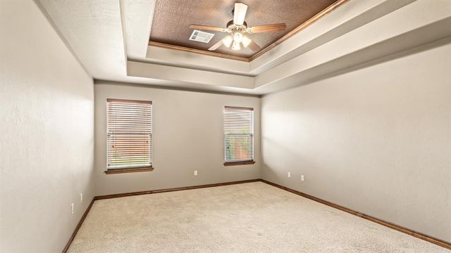2100 Hackberry Creek Avenue, Yukon, OK 73099