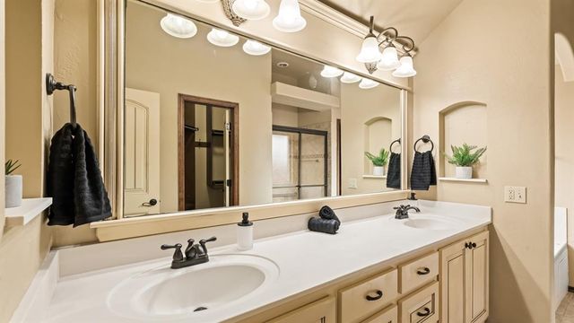 2100 Hackberry Creek Avenue, Yukon, OK 73099