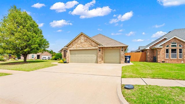 2100 Hackberry Creek Avenue, Yukon, OK 73099