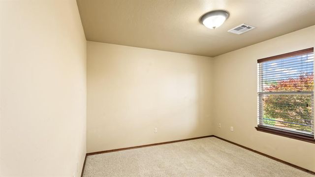 2100 Hackberry Creek Avenue, Yukon, OK 73099