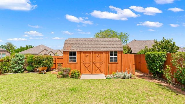 2100 Hackberry Creek Avenue, Yukon, OK 73099