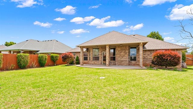 2100 Hackberry Creek Avenue, Yukon, OK 73099