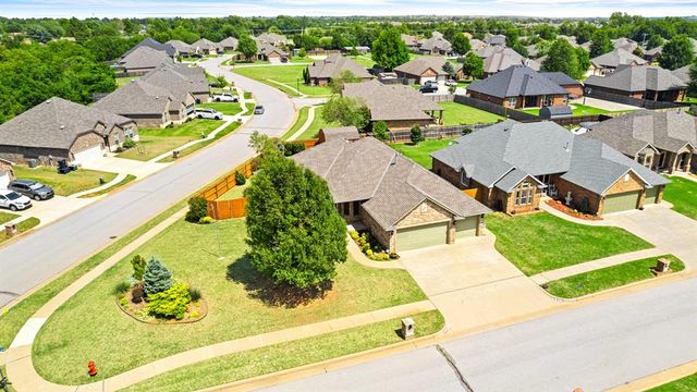 2100 Hackberry Creek Avenue, Yukon, OK 73099