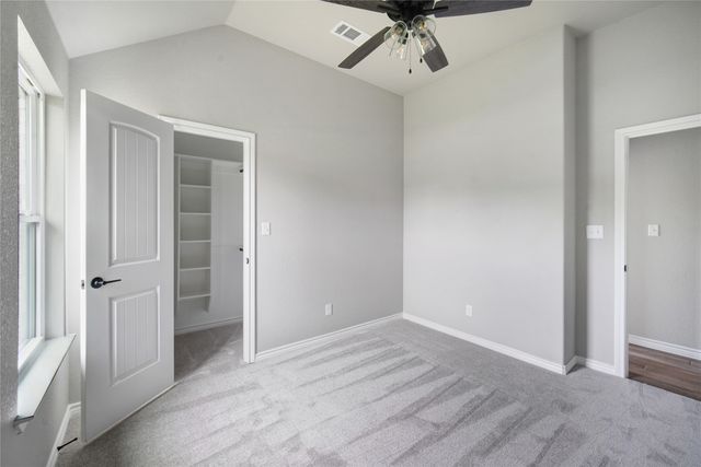 1607 W College, Jacksboro, TX 76458