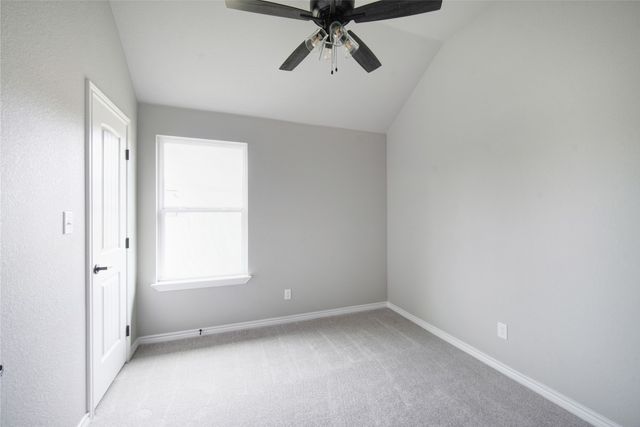 1607 W College, Jacksboro, TX 76458