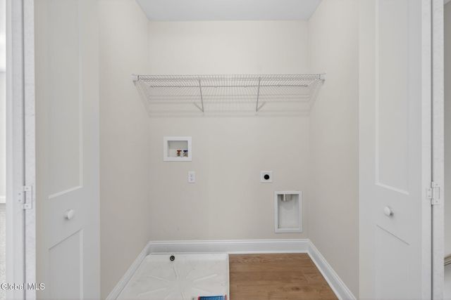 1049 Laura Street, Rotterdam, NY 12306