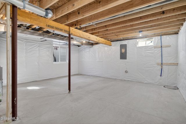 1049 Laura Street, Rotterdam, NY 12306