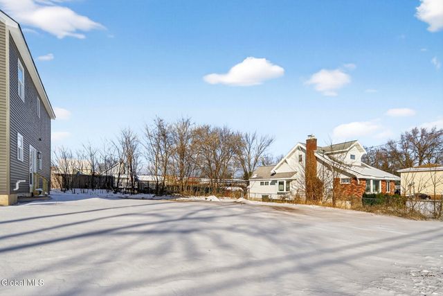 1049 Laura Street, Rotterdam, NY 12306