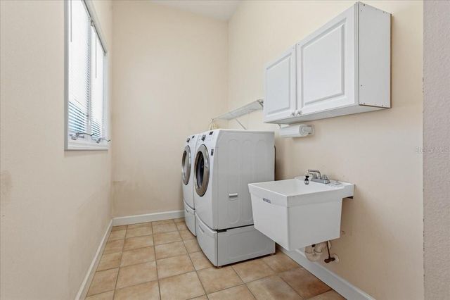 5221 88TH STREET E, Bradenton, FL 34211