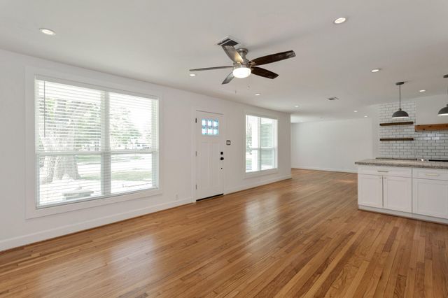 1834 Norcrest Drive, Houston, TX 77055