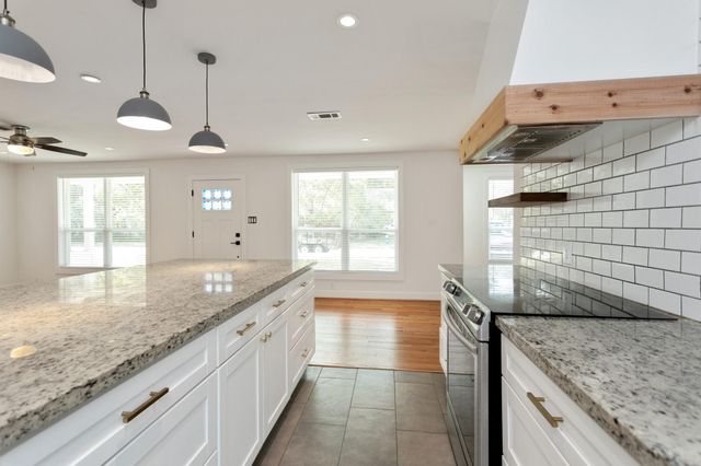 1834 Norcrest Drive, Houston, TX 77055